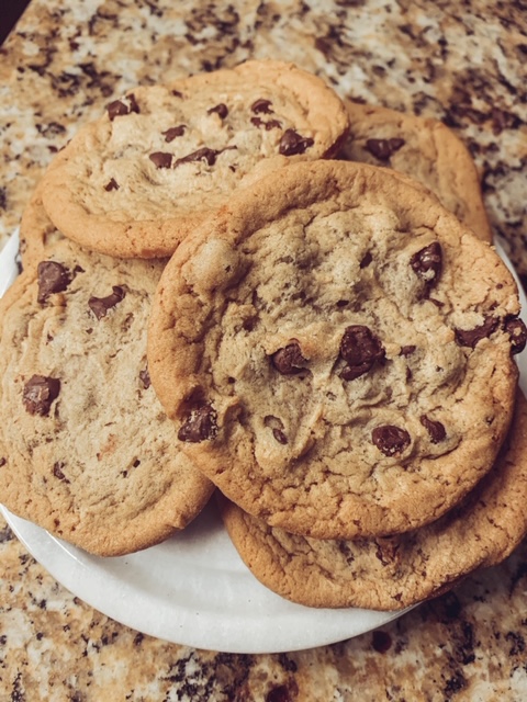 The BEST Chocolate Chip Cookies